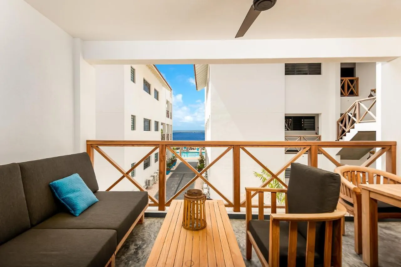 Bloozz Resort Bonaire Playa 0*,